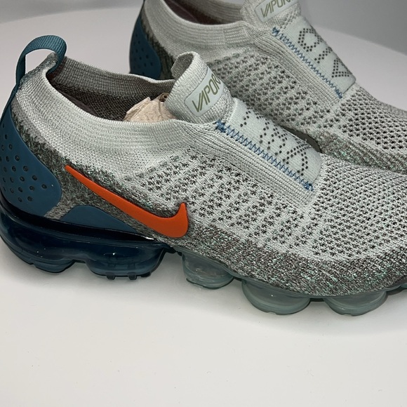 💙NWT NIKE WOMENS AIR VAPORMAX FK MOC 2 IN SIZE 7.5 - Picture 5 of 11